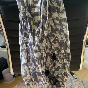 NWOT Vera Bradley Wolf Scarf